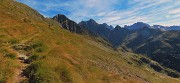 16 Dal sent. 254 vista sul Rif. Longo, la valle del Monte Sasso e le alte cime orobiche 